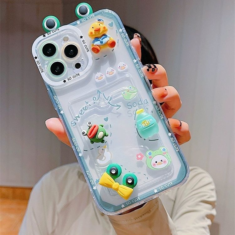 スマホケース  生き生きとした立体のオトコアメガエルの耳が目を引くスマホケース! 耐衝撃・防振性能に優れ、高級感あふれるスマホケースで、iPhone に対応