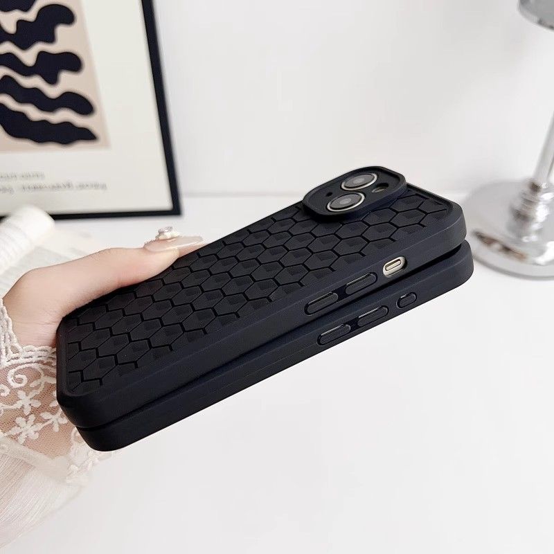 スマホケース  秋葉原のテクノロジーと快適性が融合した、  耐衝撃・防振性能に優れ、高級感あふれるスマホケースで、iPhone に対応