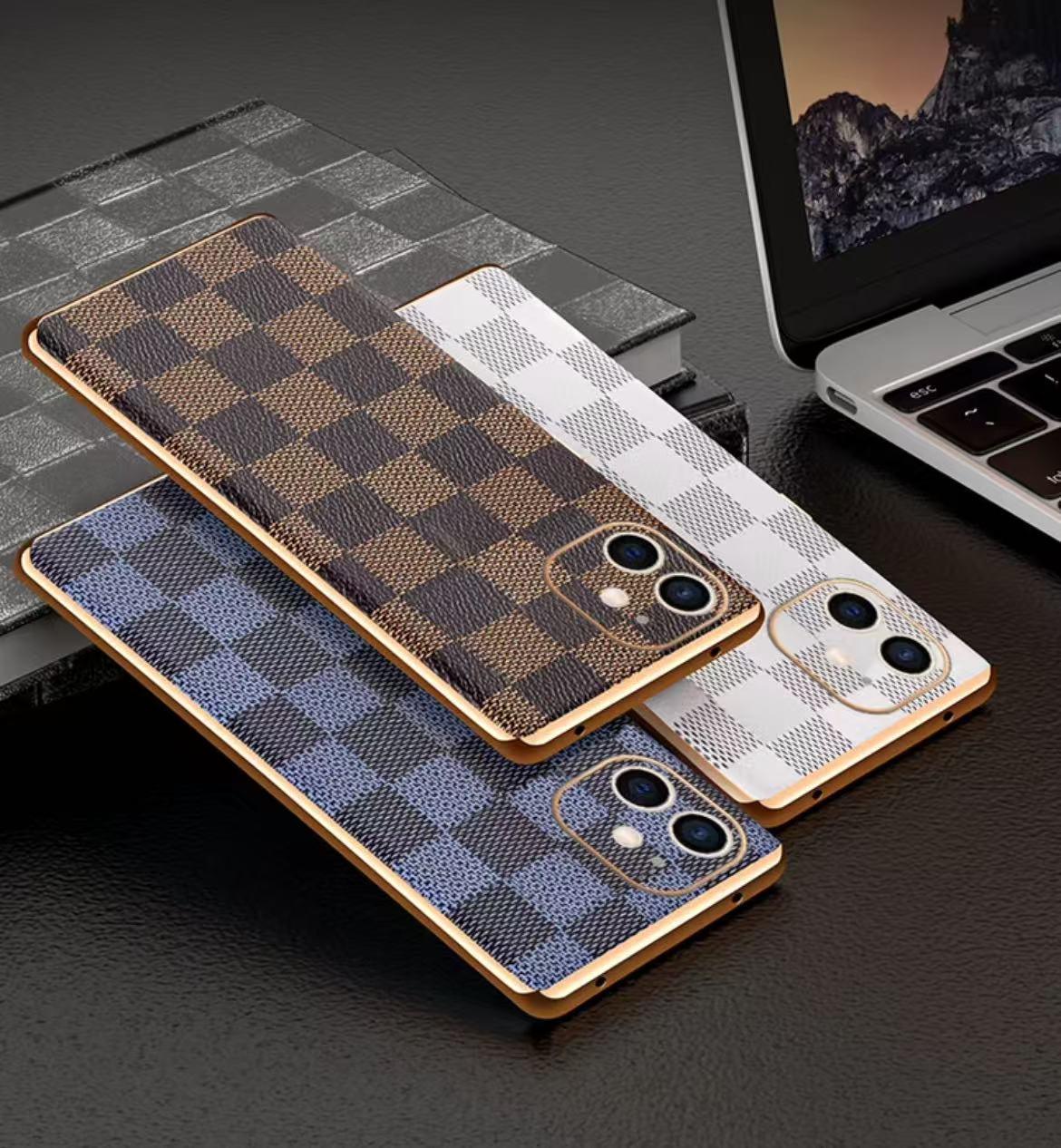 スマホケース チェック柄シリーズ  耐衝撃・防振性能に優れ、高級感あふれるスマホケースで、iPhone に対応