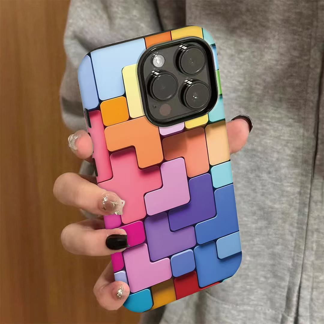 スマホケース  カラーパッチワークの平面印刷により立体感を演出した  耐衝撃・防振性能に優れ、高級感あふれるスマホケースで、iPhone に対応