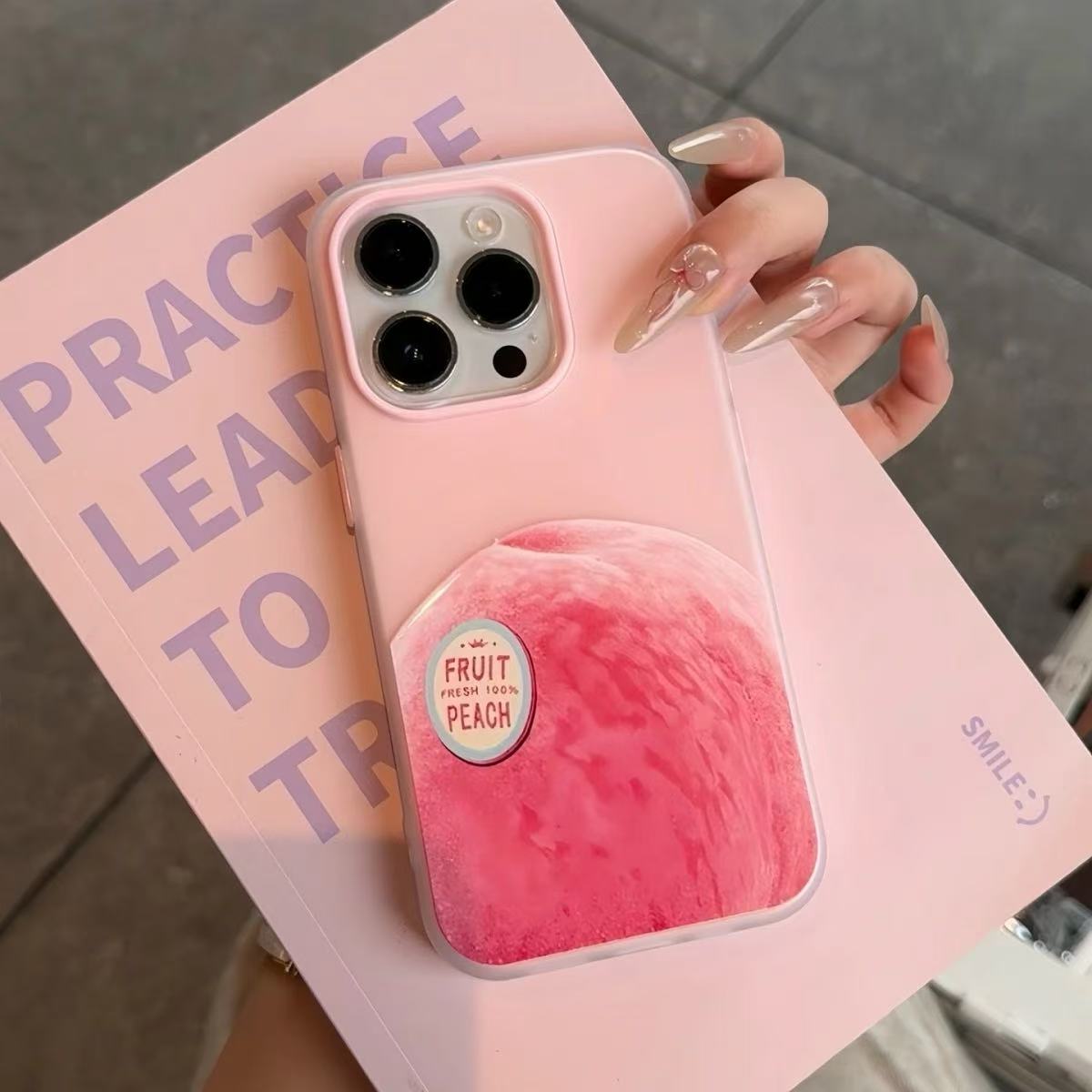 スマホケース  一口食べたくなるほどのフルーツパーティ 、  耐衝撃・防振性能に優れ、高級感あふれるスマホケースで、iPhone に対応