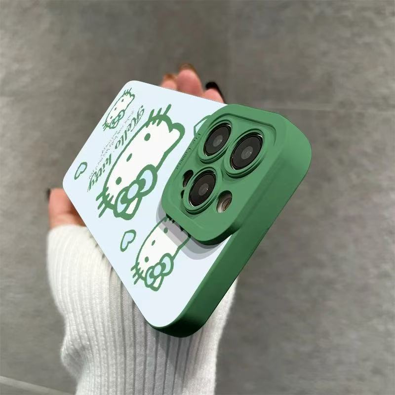 スマホケース ハローキティの可愛らしさと優しいラブハートが融合した!全13色 耐衝撃・防振性能に優れ、高級感あふれるスマホケースで、iPhone に対応