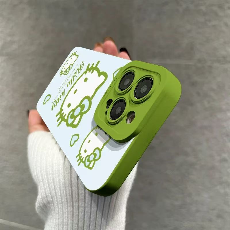スマホケース ハローキティの可愛らしさと優しいラブハートが融合した!全13色 耐衝撃・防振性能に優れ、高級感あふれるスマホケースで、iPhone に対応
