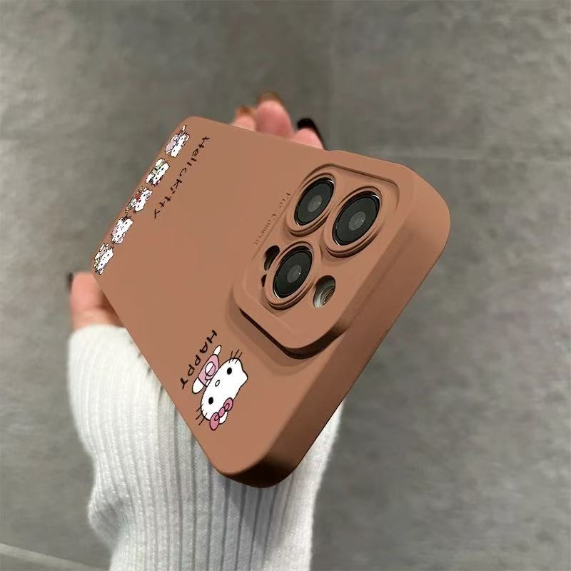 スマホケース  幸運がいつでもそばにいるような、ハローキティのラッキーテーマケースです!全13色  耐衝撃・防振性能に優れ、高級感あふれるスマホケースで、iPhone に対応