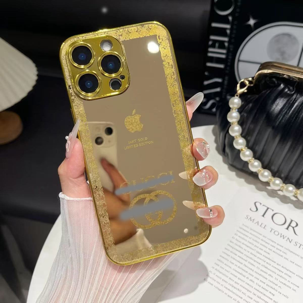 スマホケース 電気メッキゴールドテーマ 耐衝撃・防振性能に優れ、高級感あふれるスマホケースで、iPhone に対応