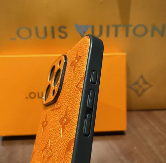 スマホケース ダブルV   耐衝撃・防振性能に優れ、高級感あふれるスマホケースで、iPhone に対応