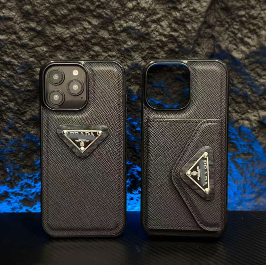 スマホケース PRA** カードポーチ付き  耐衝撃・防振性能に優れ、高級感あふれるスマホケースで、iPhone に対応