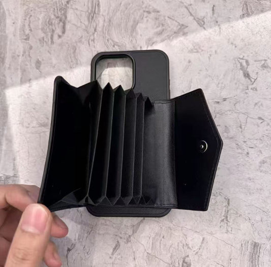 スマホケース PRA** カードポーチ付き  耐衝撃・防振性能に優れ、高級感あふれるスマホケースで、iPhone に対応