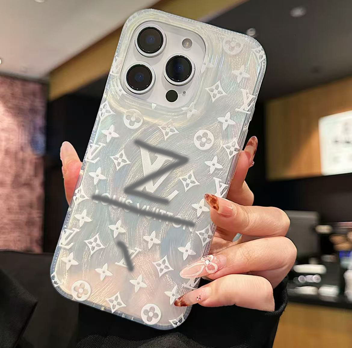 スマホケース 羽紗高級感 ダブルV 耐衝撃・防振性能に優れ、高級感あふれるスマホケースで、iPhone に対応