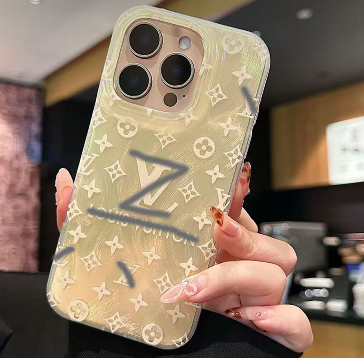スマホケース 羽紗高級感 ダブルV 耐衝撃・防振性能に優れ、高級感あふれるスマホケースで、iPhone に対応