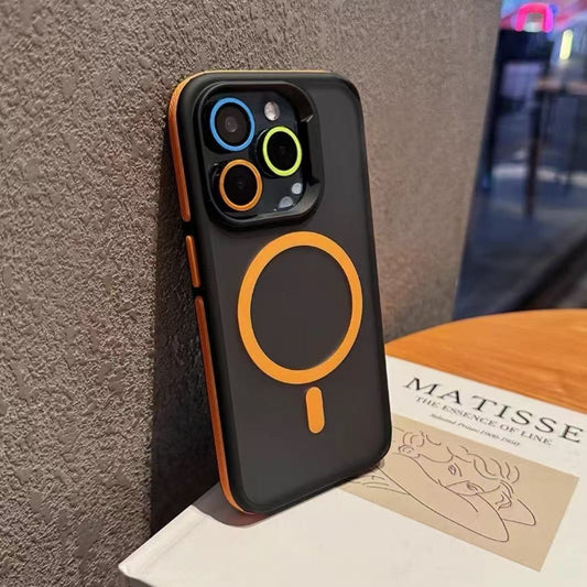 スマホケース  シンプルなデザインの磁気吸着式スマホケース 夜光レンズフィルム付き 耐衝撃・防振性能に優れ、高級感あふれるスマホケースで、iPhone に対応