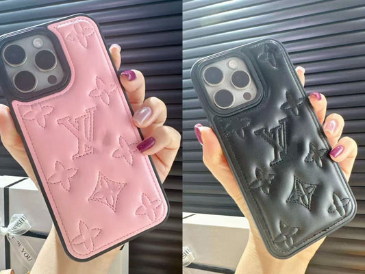 スマホケース  高級感  ダブルV  耐衝撃・防振性能に優れ、高級感あふれるスマホケースで、iPhone に対応