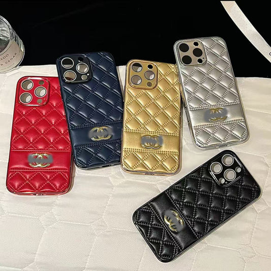 スマホケース  高級感  ダブルC  耐衝撃・防振性能に優れ、高級感あふれるスマホケースで、iPhone に対応