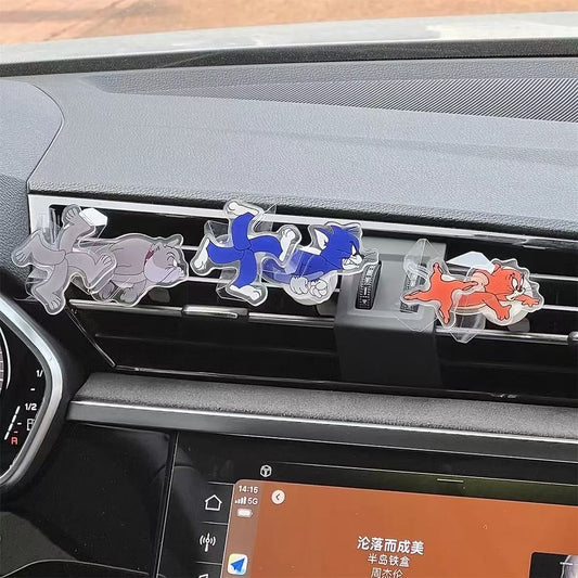 トムとジェリー 車のアロマテラピー クレヨンしんちゃん  ドラえもん車の香水 エアベント 車の室内装飾装飾品