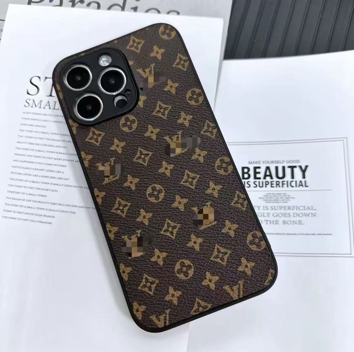 スマホケース 高級感 ダブルV 耐衝撃・防振性能に優れ、高級感あふれるスマホケースで、iPhone に対応