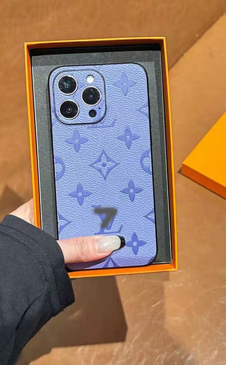 スマホケース 高級感 ダブルV 耐衝撃・防振性能に優れ、高級感あふれるスマホケースで、iPhone に対応
