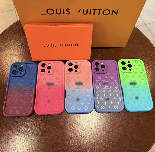 スマホケース  高級感 グラデーションシリーズ  ダブルV 耐衝撃・防振性能に優れ、高級感あふれるスマホケースで、iPhone に対応