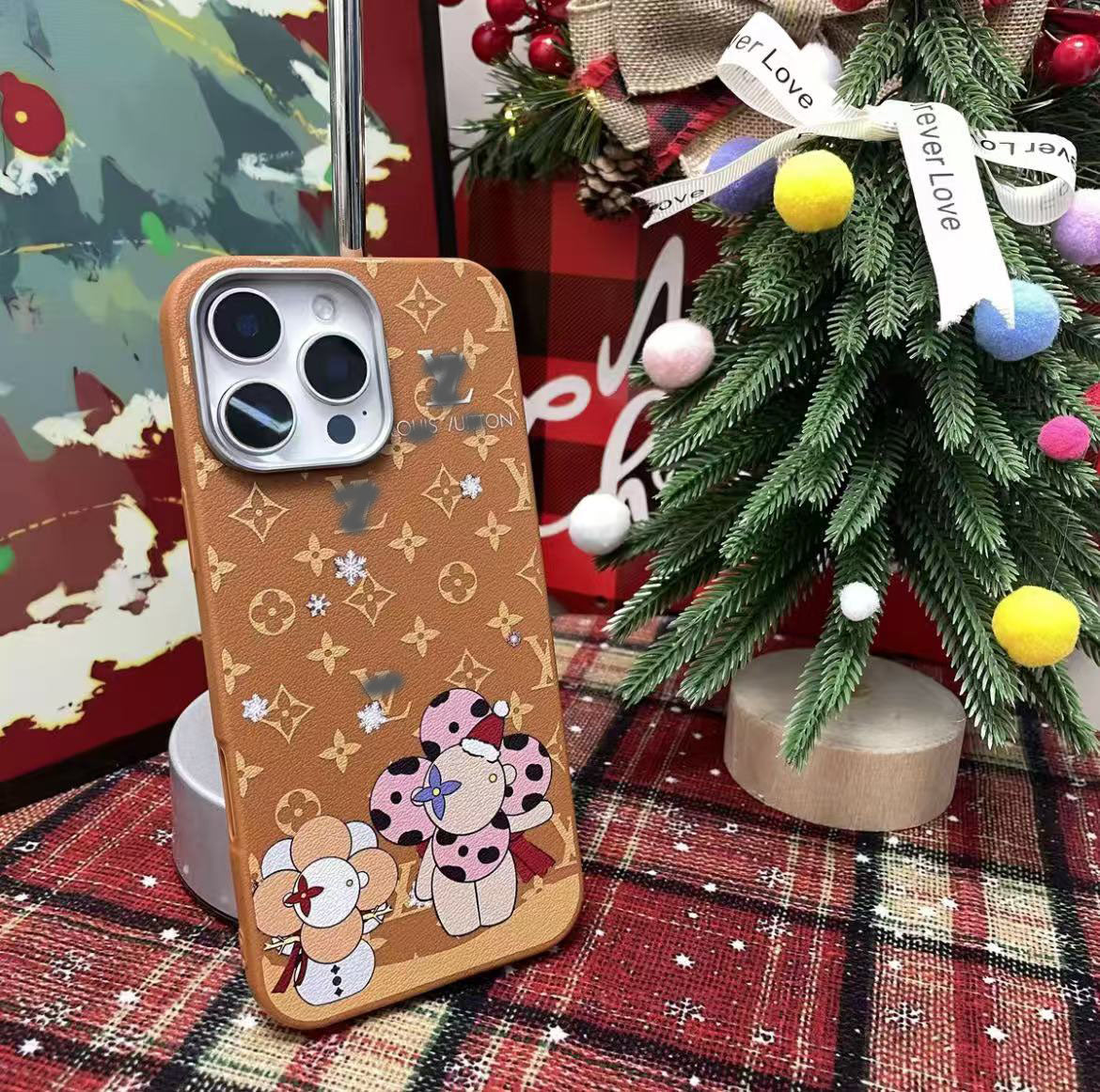 スマホケース 高級感 クリスマスシリーズ ダブルV 耐衝撃・防振性能に優れ、高級感あふれるスマホケースで、iPhone に対応