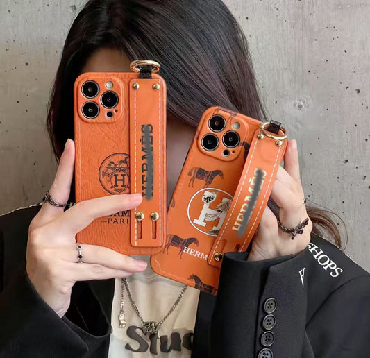 スマホケース  高級感 腕バンド付き  ダブルH 耐衝撃・防振性能に優れ、高級感あふれるスマホケースで、iPhone に対応