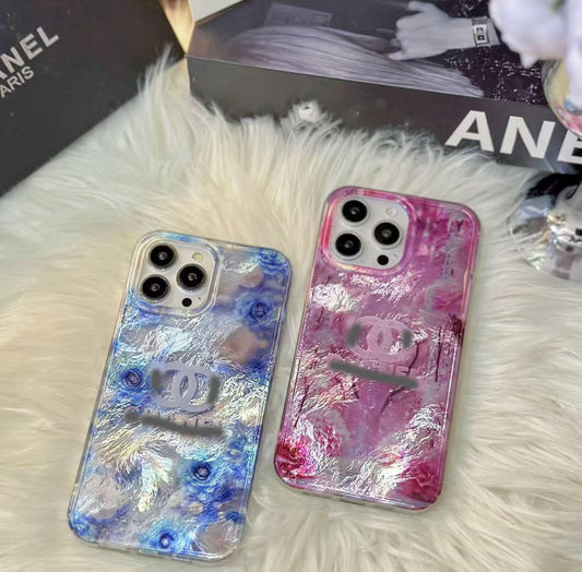 スマホケース  高級感  ダブルC 耐衝撃・防振性能に優れ、高級感あふれるスマホケースで、iPhone に対応