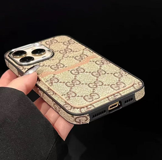 スマホケース  高級感 カードを差し込めるスマホケース  ダブルV 耐衝撃・防振性能に優れ、高級感あふれるスマホケースで、iPhone12~17 に対応