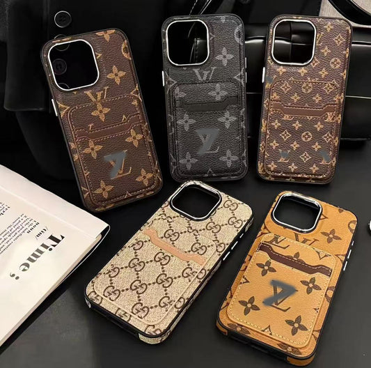 スマホケース  高級感 カードを差し込めるスマホケース  ダブルV 耐衝撃・防振性能に優れ、高級感あふれるスマホケースで、iPhone12~17 に対応