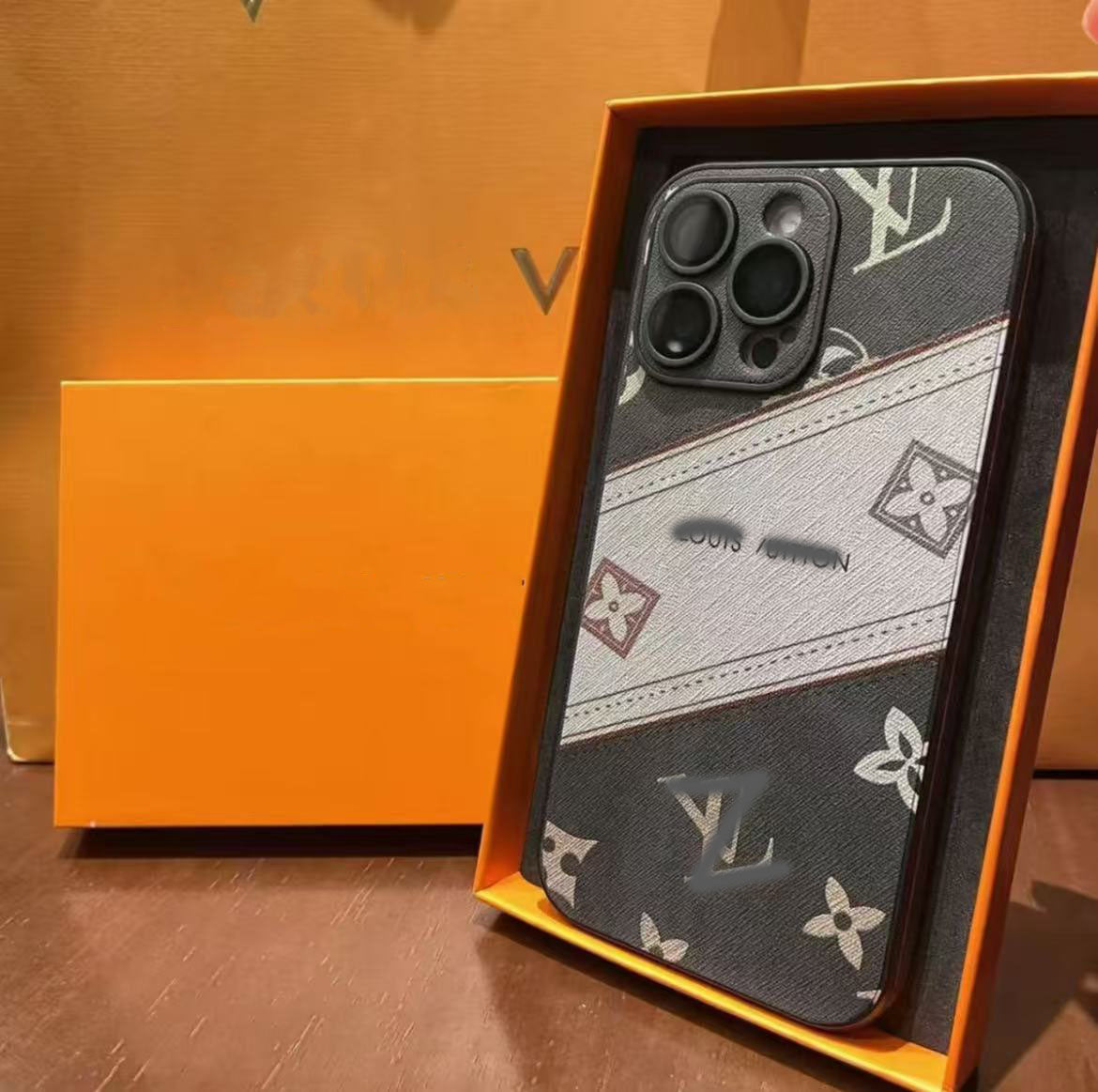 スマホケース 革製高級感 ダブルV 耐衝撃・防振性能に優れ、高級感あふれるスマホケースで、iPhone に対応