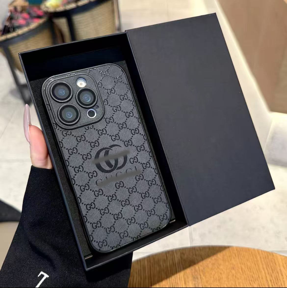 スマホケース デニム素材高級感 ダブルG 耐衝撃・防振性能に優れ、高級感あふれるスマホケースで、iPhone に対応