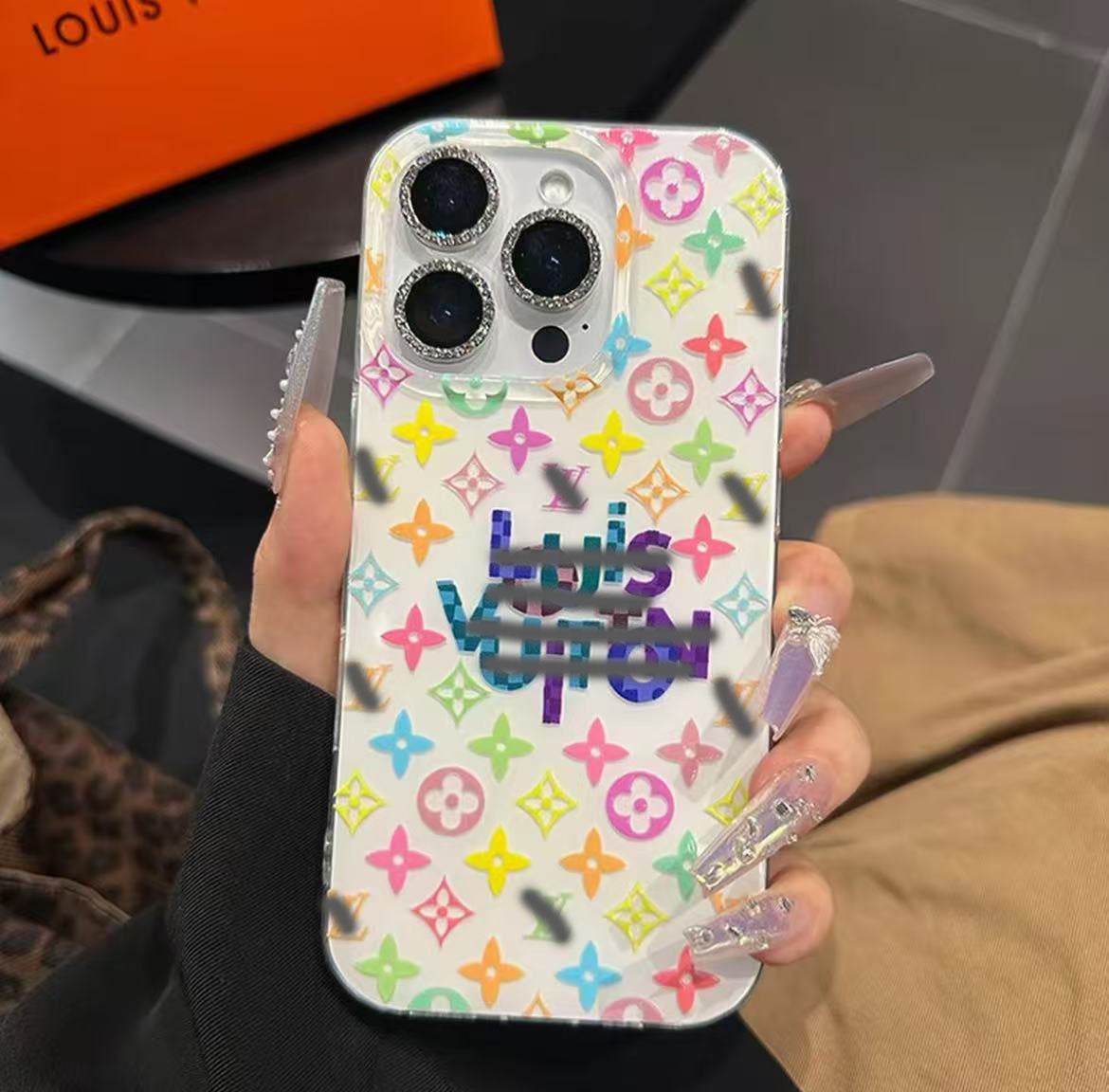 スマホケース アクリルジェリース 高級感 ダブルV 耐衝撃・防振性能に優れ、高級感あふれるスマホケースで、iPhone に対応
