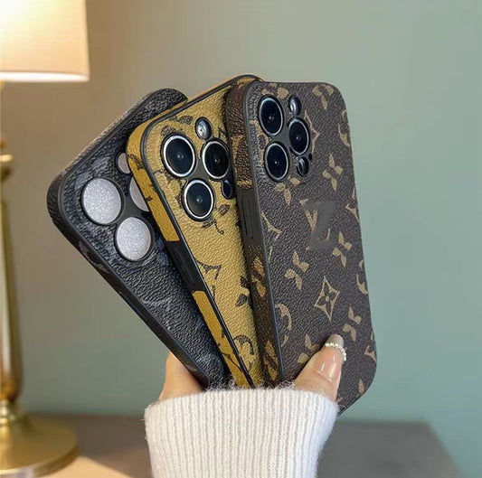 スマホケース  高級感   ダブルV  耐衝撃・防振性能に優れ、高級感あふれるスマホケースで、iPhone12~17 に対応