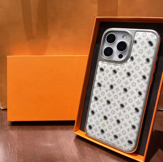 スマホケース  高級感アクリル  ダブルV 耐衝撃・防振性能に優れ、高級感あふれるスマホケースで、iPhone11~16 に対応