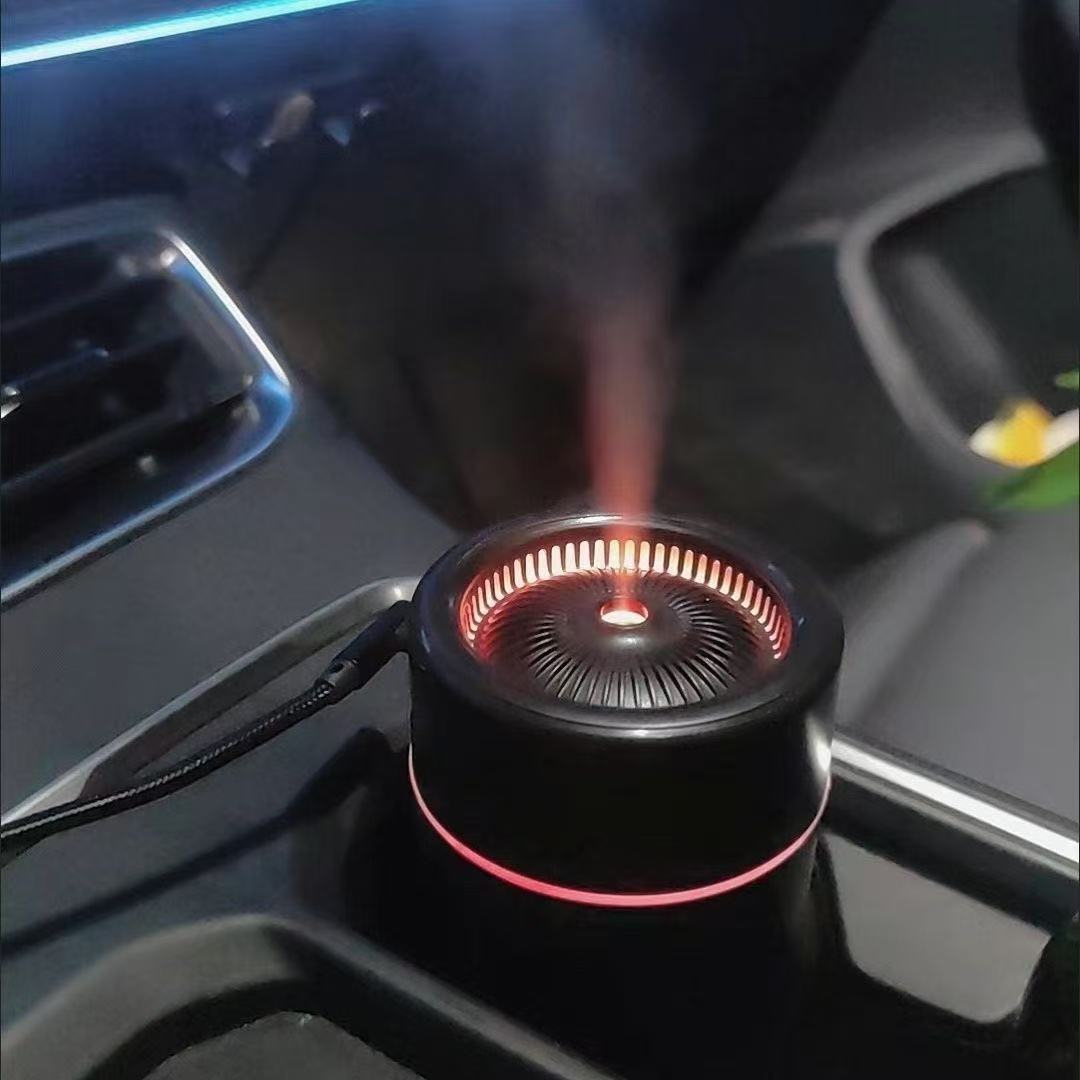 カー用品 車アクセサリー 車載用芳香加湿機、軽い音が相伴う アンビエントライト付き+タイマーで自動断电機能 妊婦、高齢者、子供のどれも使用可能