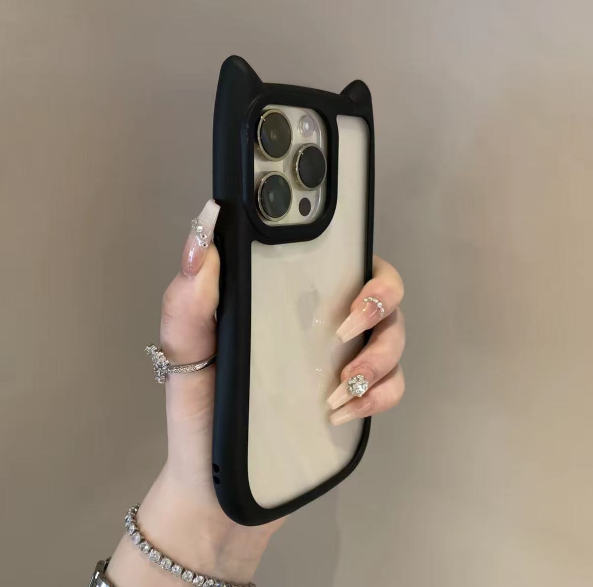 【期間限定セール】 スマホケース 可愛い立体猫ちゃんの耳 耐衝撃・防振性能に優れ、高級感あふれるスマホケースで、iPhone に対応