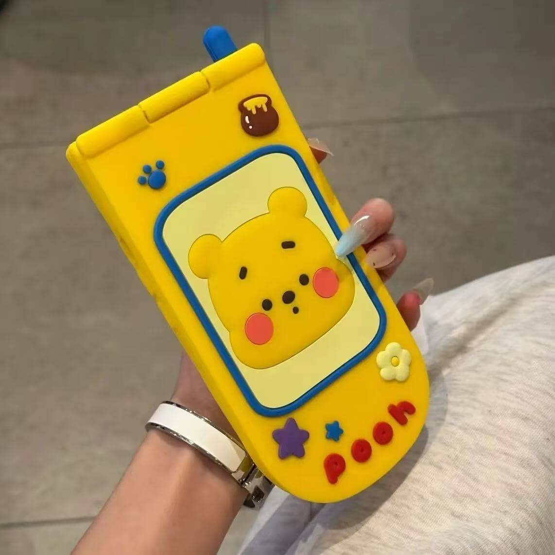スマホケース 折りたたみ式カートゥーンスマホケース 耐衝撃・防振性能に優れ、高級感あふれるスマホケースで、iPhone に対応