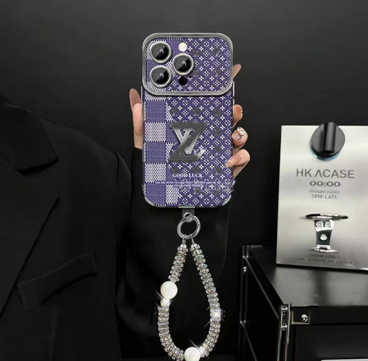 スマホケース  高級感ブレスレットを付き  ダブルV  耐衝撃・防振性能に優れ、高級感あふれるスマホケースで、iPhone11~17 に対応