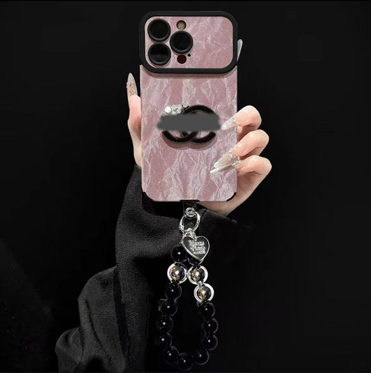 スマホケース  高級感ブレスレットを付き  ダブルC  耐衝撃・防振性能に優れ、高級感あふれるスマホケースで、iPhone11~17 に対応