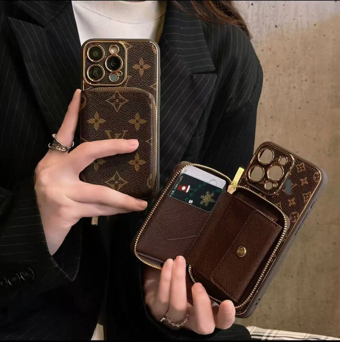 スマホケース 高級感マグネット式 ダブルV カードスロット付き 耐衝撃・防振性能に優れ、高級感あふれるスマホケースで、iPhone12~16 に対応