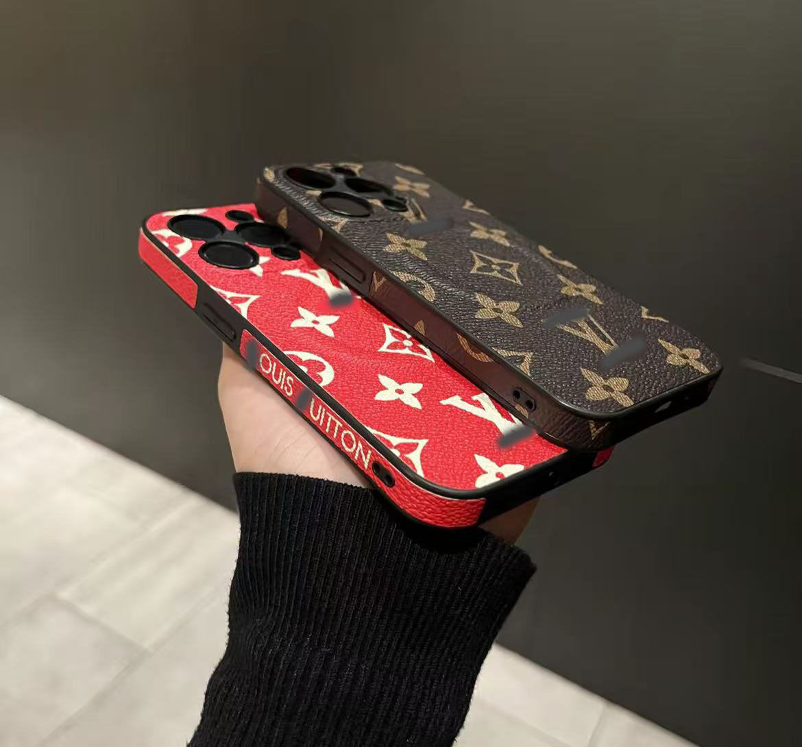 スマホケース 高級感マグネット式 ダブルV 耐衝撃・防振性能に優れ、高級感あふれるスマホケースで、iPhone12~16 に対応