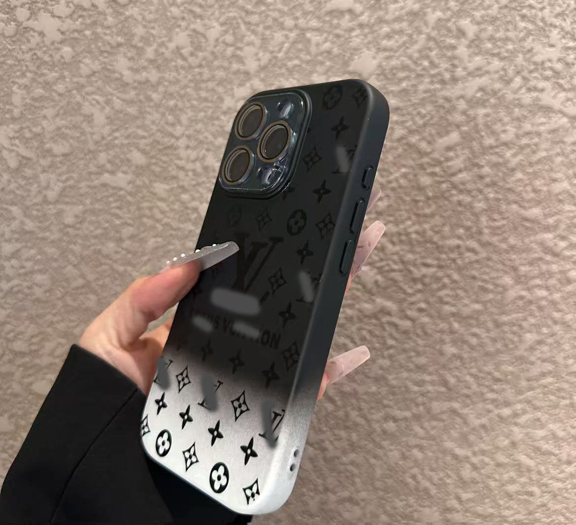 スマホケース  高級感グラデーションカラー  ダブルV  耐衝撃・防振性能に優れ、高級感あふれるスマホケースで、iPhone12~16 に対応