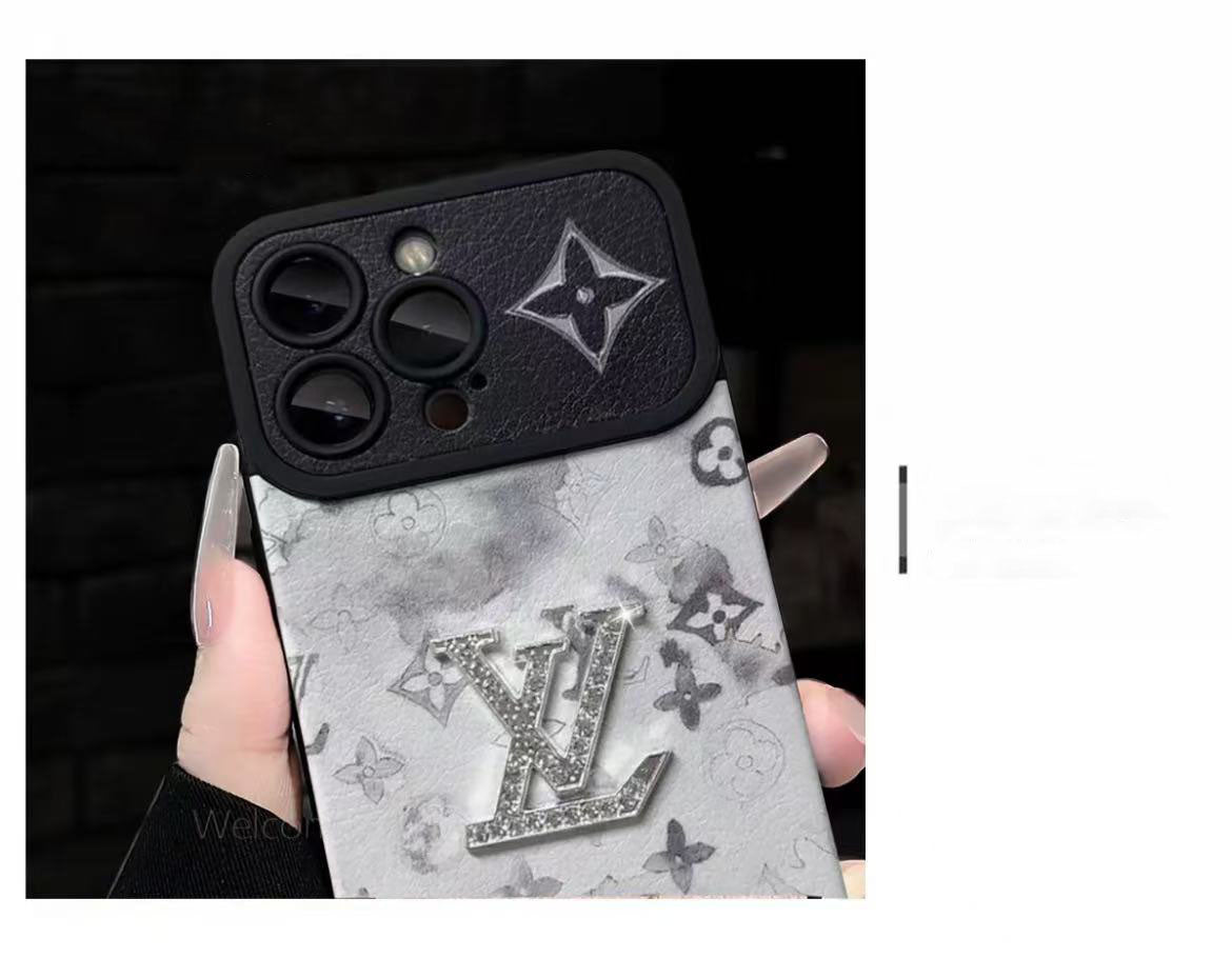 スマホケース 高級感 ストラップ付き ダブルV 耐衝撃・防振性能に優れ、高級感あふれるスマホケースで、iPhone11~17 に対応