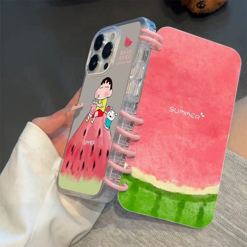 本型スマホケース  夏の爽やかさを感じさせる「スイカ」テーマ  手帳型スマホケース  キャラクターの柔らかい 折りたたみ式 ノート型 スマホケース  iPhone に対応