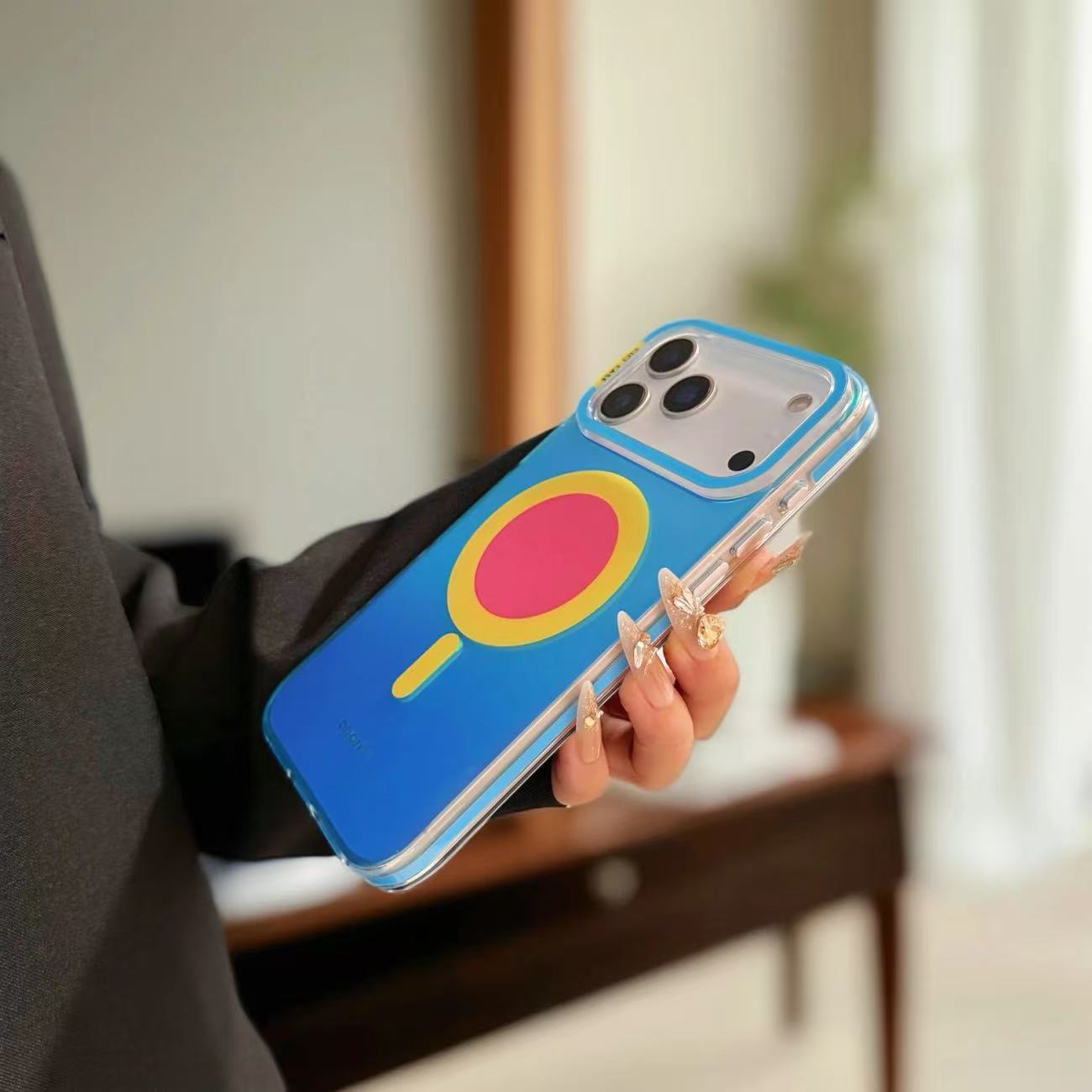 期間限定発売 スマホケース  マカロンカラー マグネットスマホケース   耐衝撃・防振性能に優れ、高級感あふれるスマホケースで、iPhone 14~17 に対応