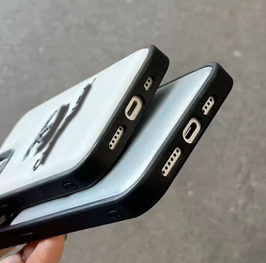 マホケース  高級感ダブルC 耐衝撃・防振性能に優れ、高級感あふれるスマホケースで、iPhone13~17 に対応