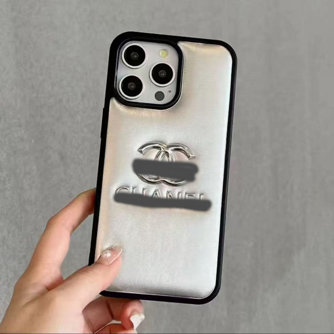 マホケース 高級感ダブルC 耐衝撃・防振性能に優れ、高級感あふれるスマホケースで、iPhone13~17 に対応