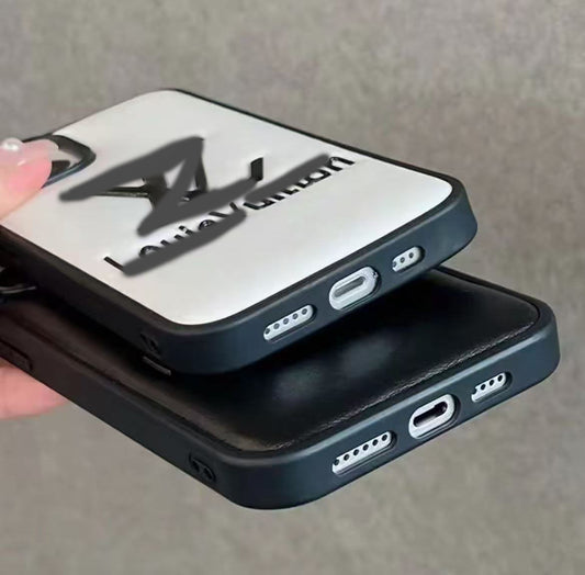 スマホケース  高級感プリーツ加工  ダブルV  耐衝撃・防振性能に優れ、高級感あふれるスマホケースで、iPhone13~17 に対応