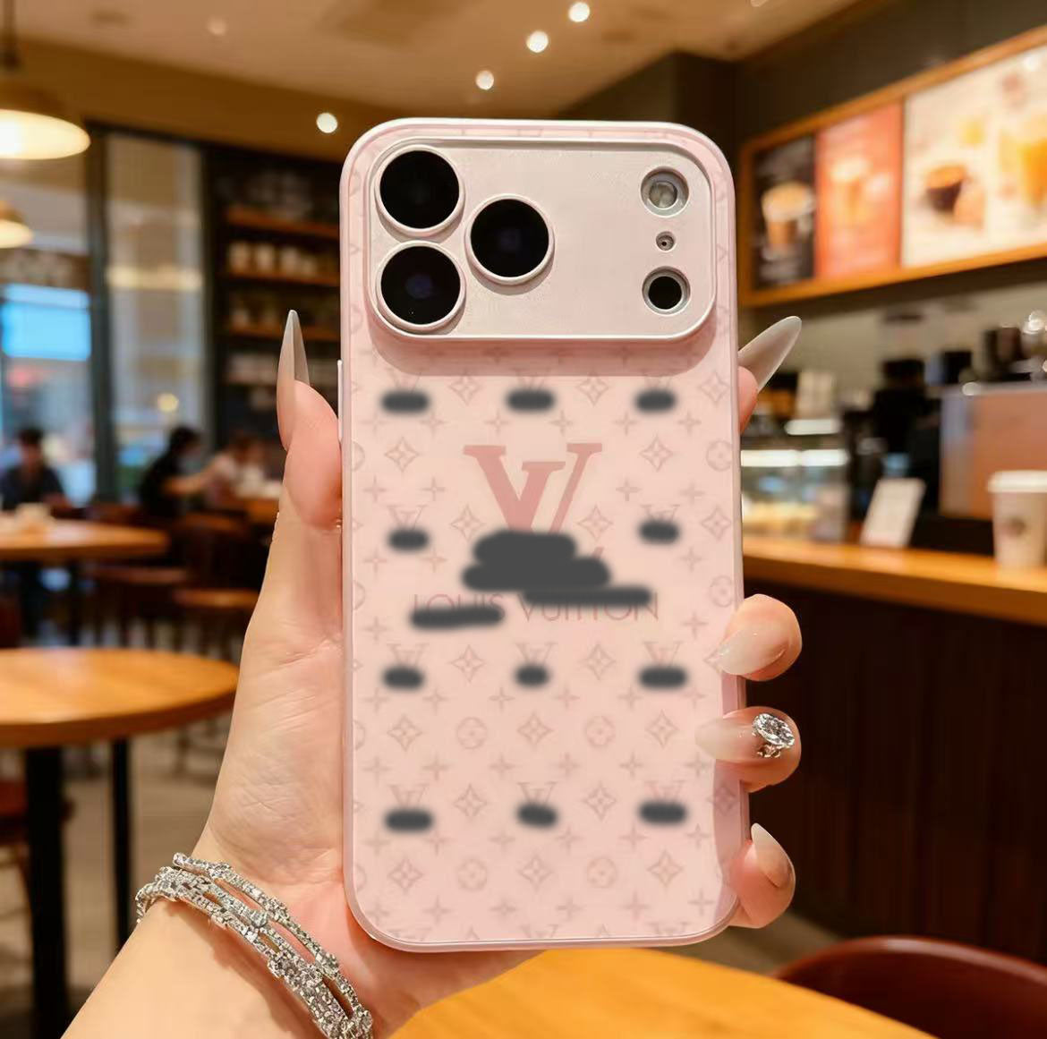 スマホケース  高級感強化ガラススマホケース   ダブルV    耐衝撃・防振性能に優れ、高級感あふれるスマホケースで、iPhone12~17 に対応