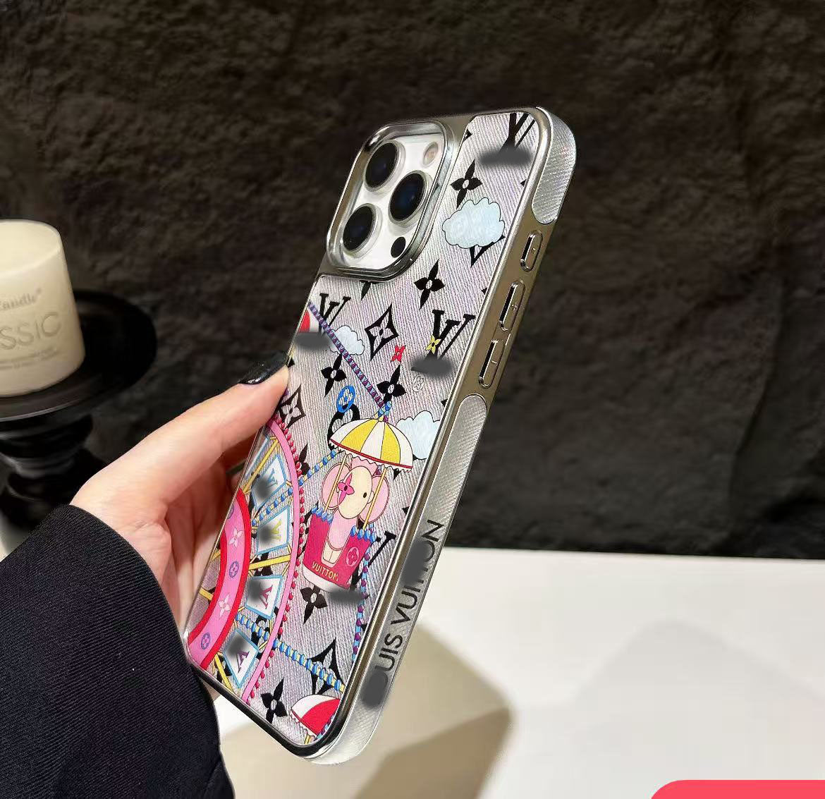 スマホケース  高級感観覧車柄   ダブルV    耐衝撃・防振性能に優れ、高級感あふれるスマホケースで、iPhone14~17 に対応