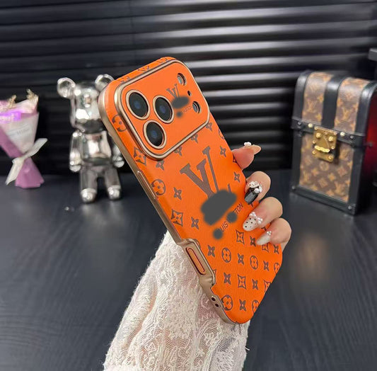 スマホケース  高級感オレンジ色の皮革製スマホケース   ダブルV    耐衝撃・防振性能に優れ、高級感あふれるスマホケースで、iPhone13~17 に対応