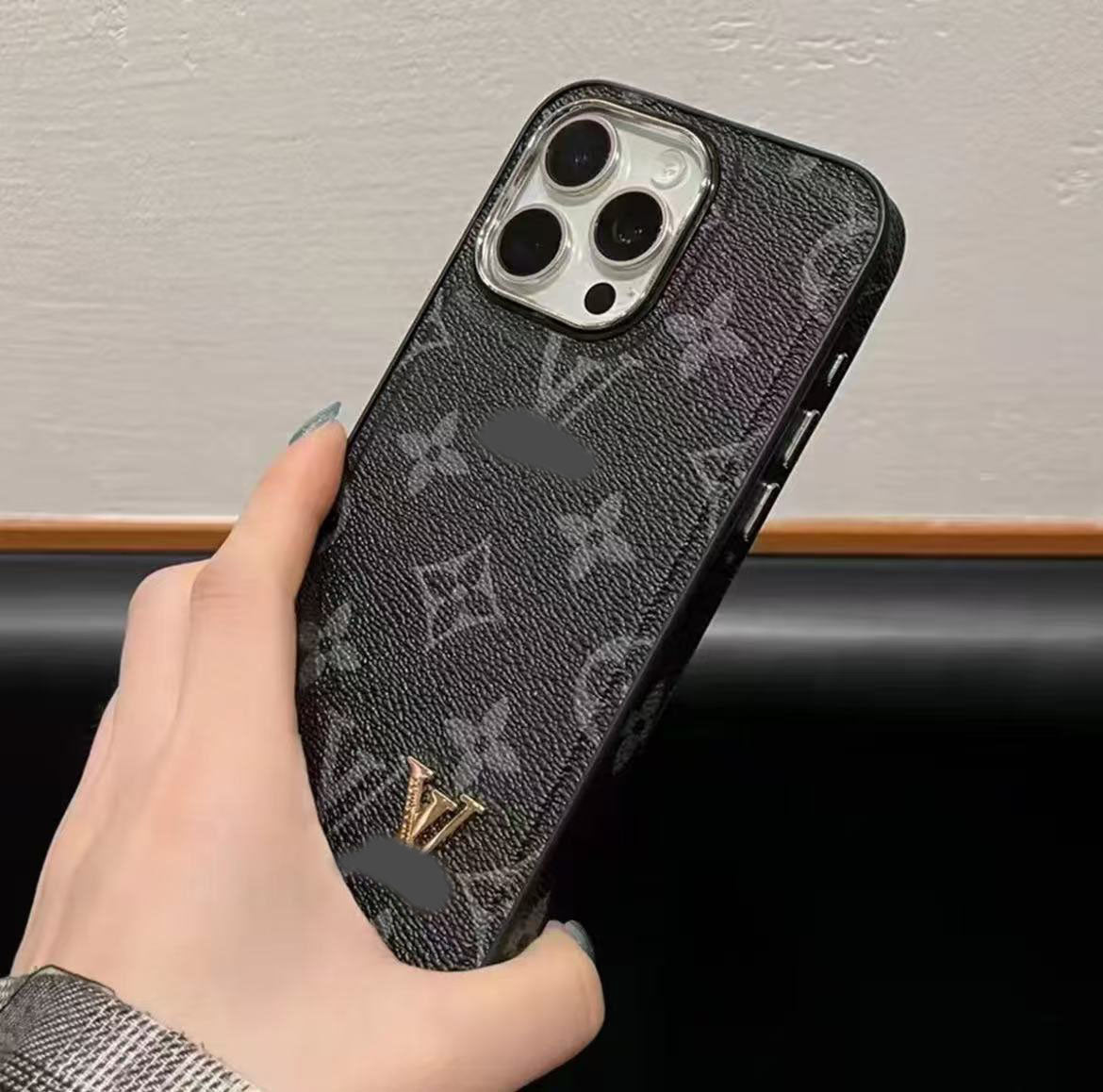 スマホケース  高級感スマホケース   ダブルV  耐衝撃・防振性能に優れ、高級感あふれるスマホケースで、iPhone12~17 に対応