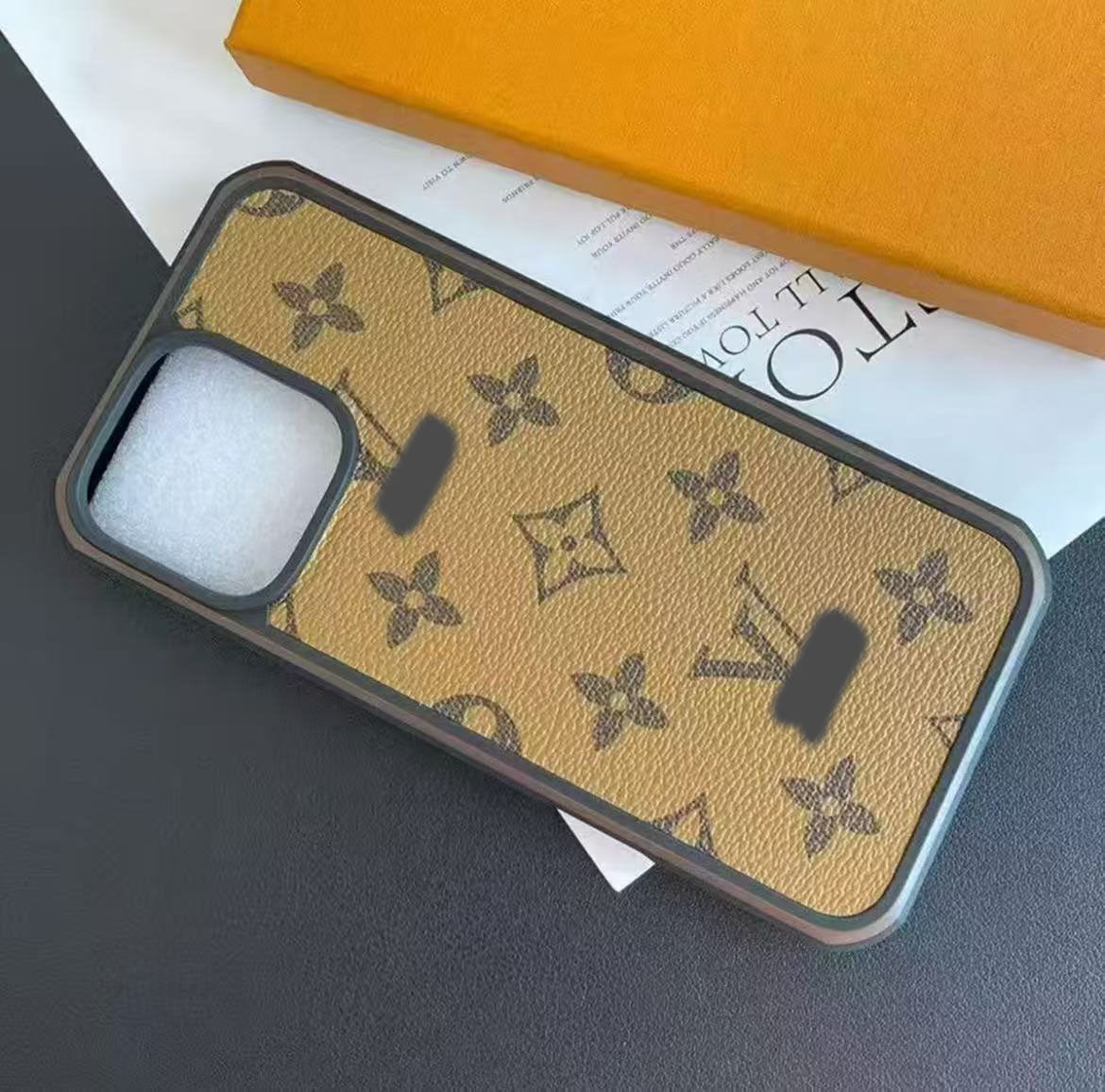 スマホケース  高級感エッジ大窓スマホケース   ダブルV    耐衝撃・防振性能に優れ、高級感あふれるスマホケースで、iPhone12~17 に対応